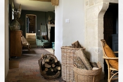 9079BAF8-FC9E-4ED2-973D-00154EF2182F